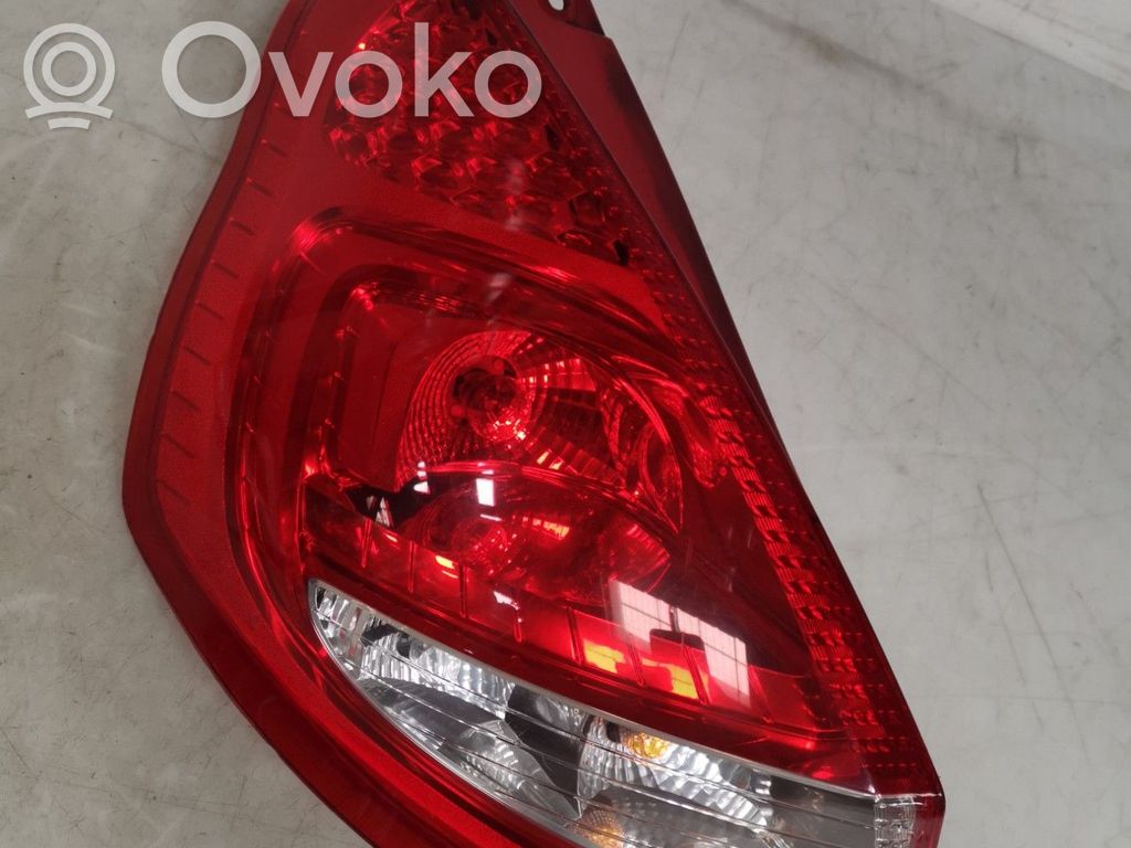 Ford Fiesta Aizmugurējais lukturis virsbūvē 