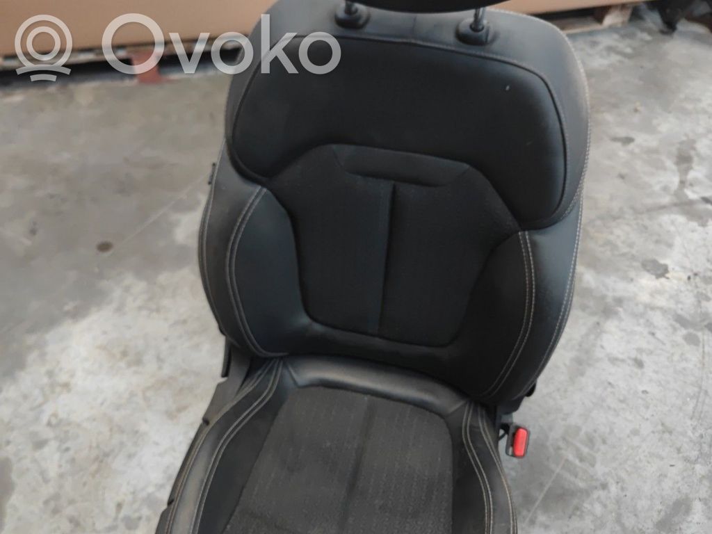 Fotel przedni pasażera   876206077R