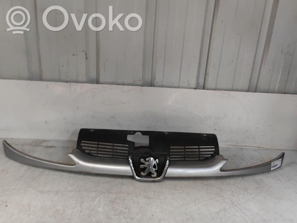 Peugeot 206 Etusäleikkö 