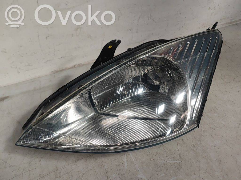 Ford Focus Headlight/headlamp 