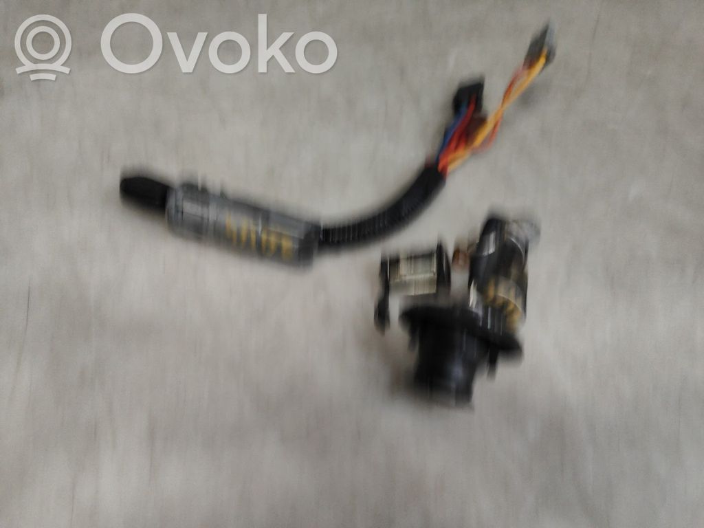 Peugeot Partner Lukko setti 