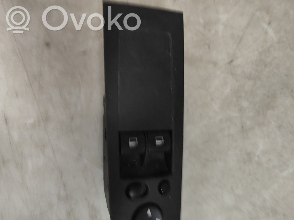 Interruptor del elevalunas eléctrico   61319217352