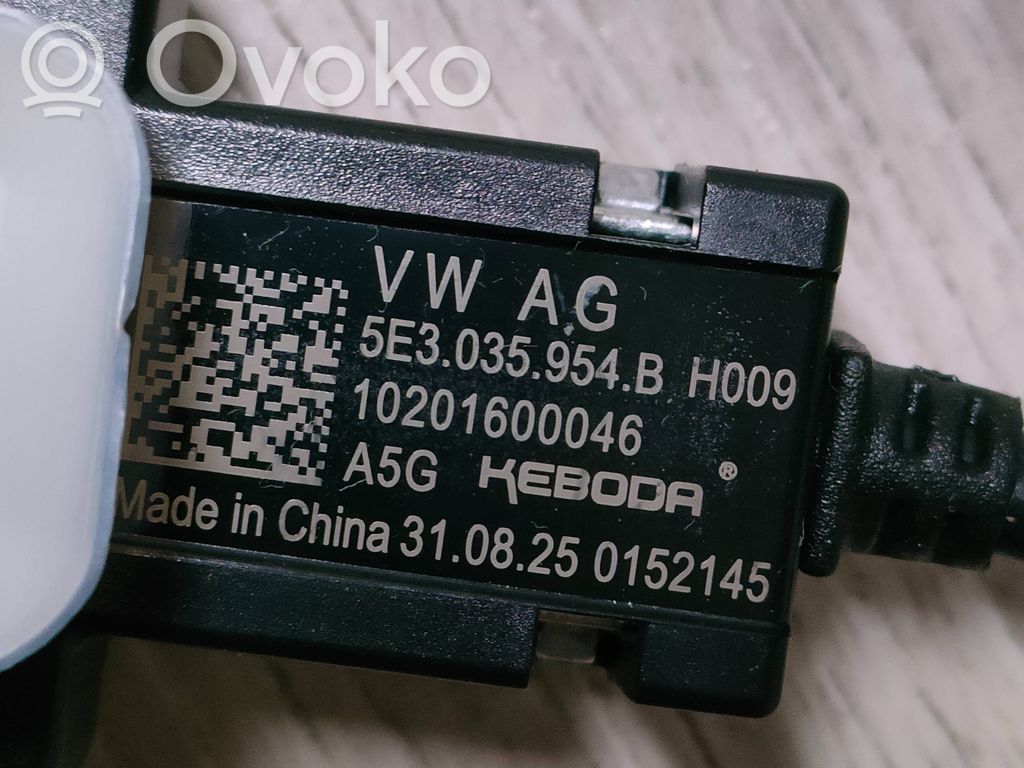 Skoda Karoq Enchufe conector USB 