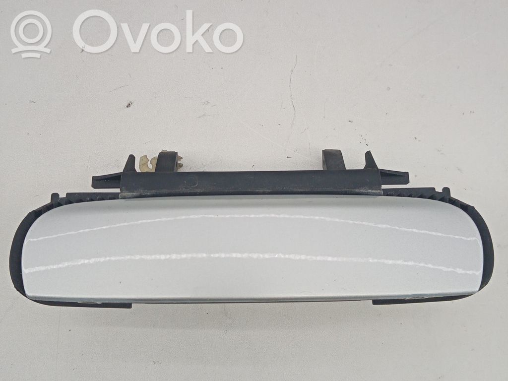 Manecilla externa puerta delantera   4B0639885