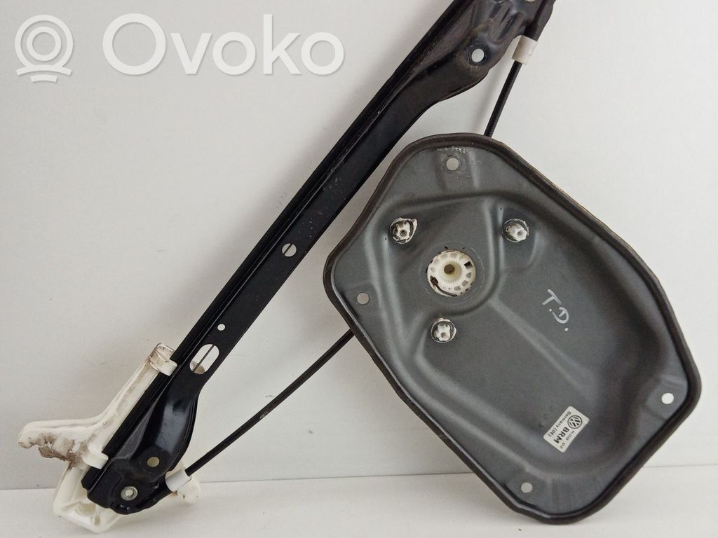 Volkswagen Golf V Rear window lifting mechanism without motor 