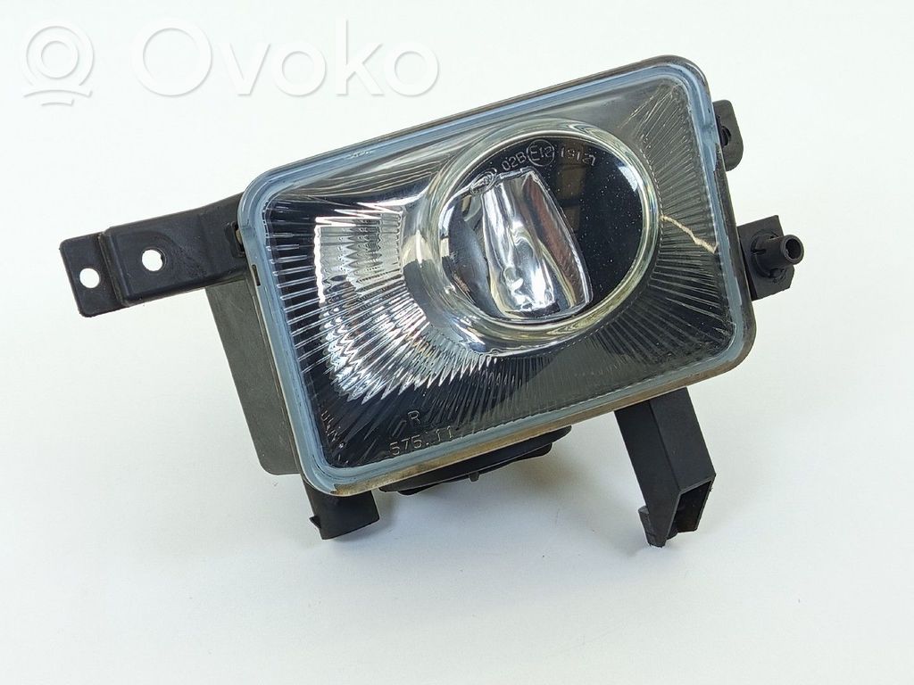 Miglas lukturis priekšā   13118671,57511
