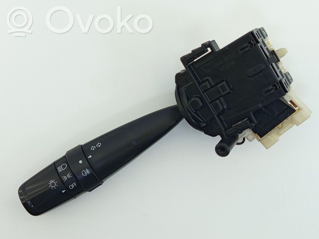 Suzuki Vitara (LY) Interruptor/palanca de limpiador de luz de giro 
