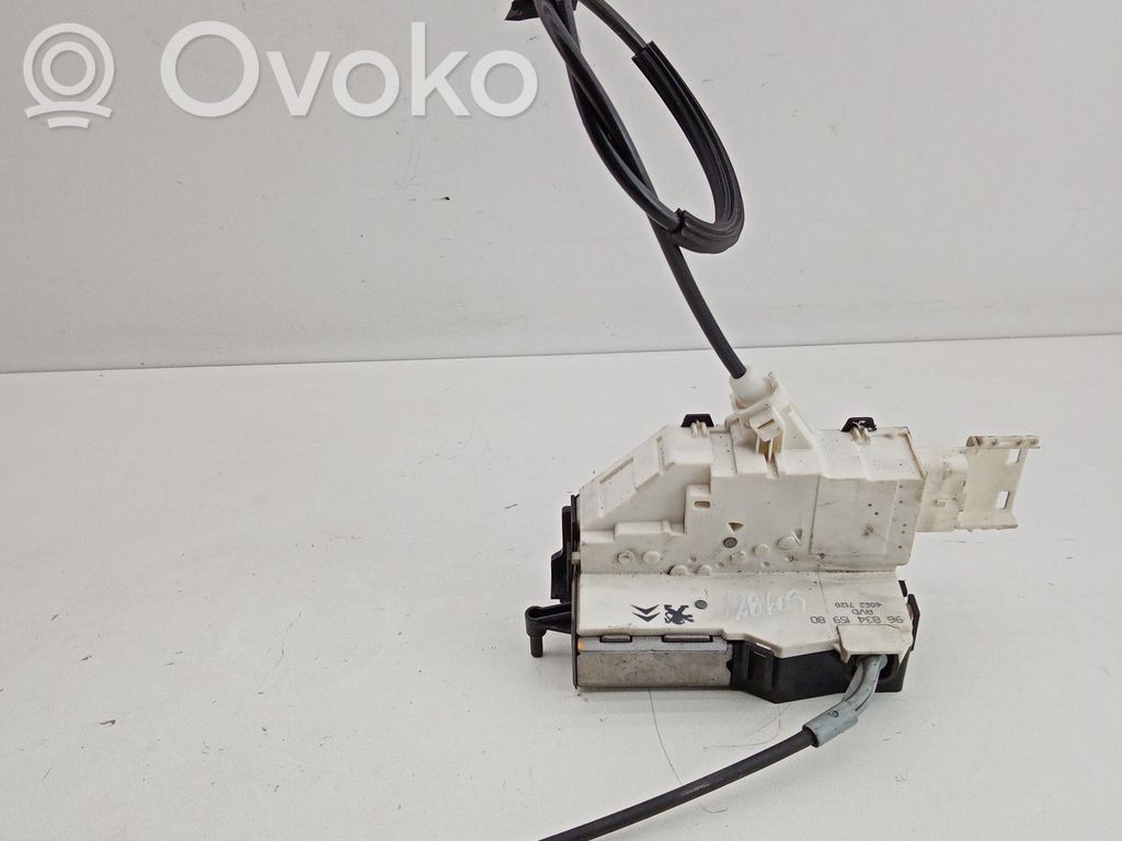 Priekšpusē slēdzene   9683415980,AVD40627120