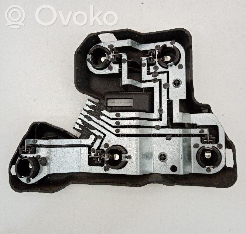 Rover 200 XV Tail light bulb cover holder 