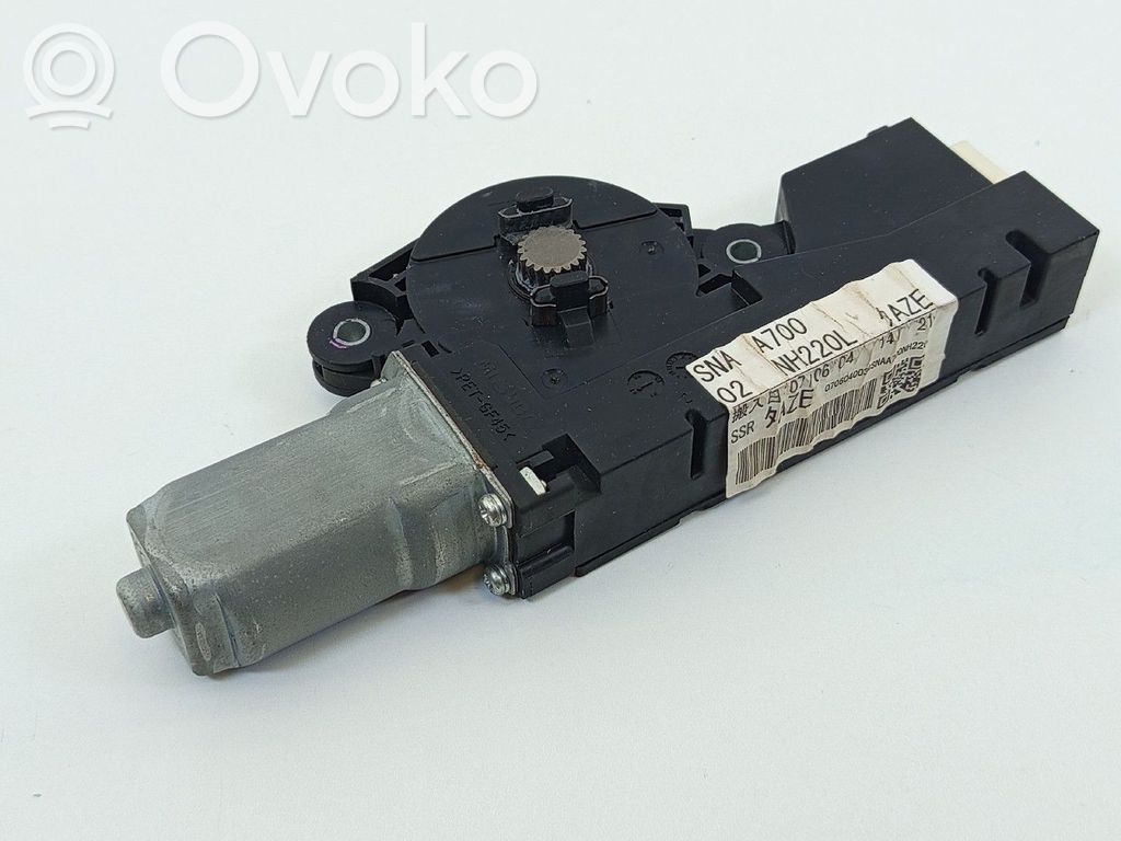 Motor de techo plegable   70450SNAA02,NH220L,SNAA700