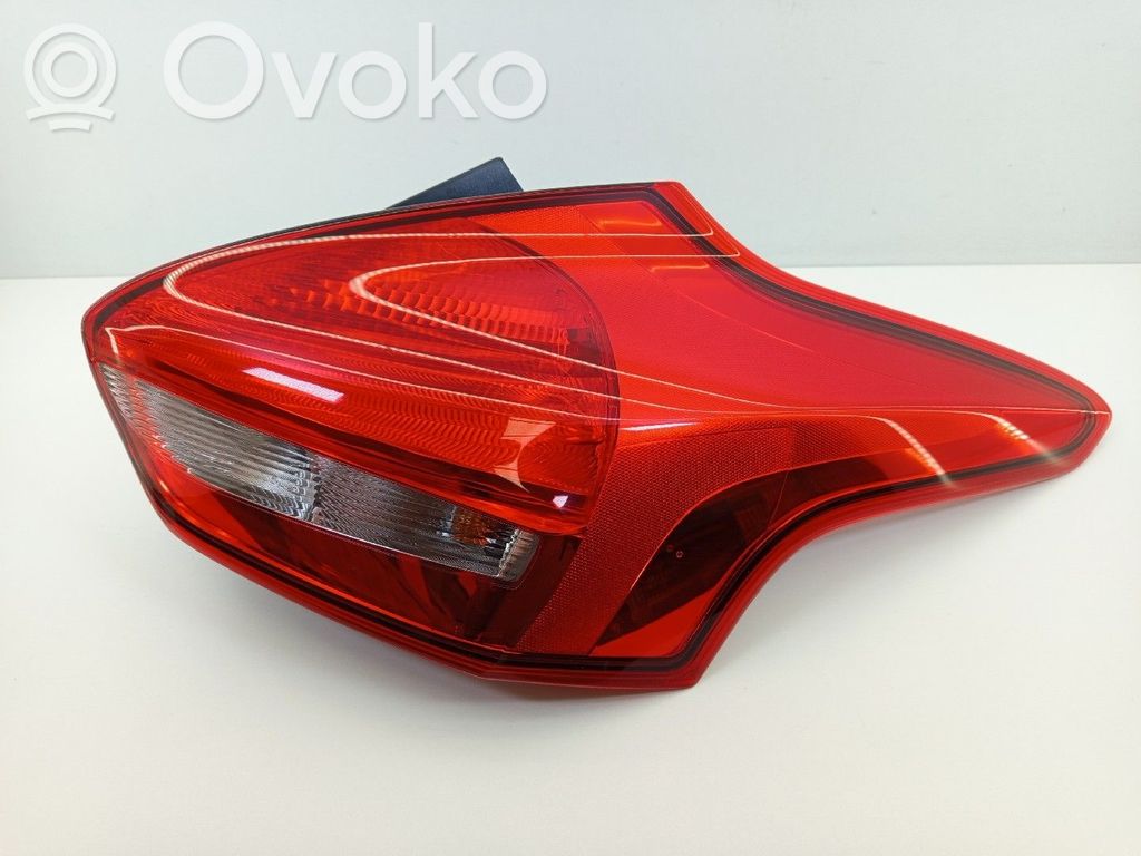 Rear/tail lights   F1EB13404B,F1EB13404B