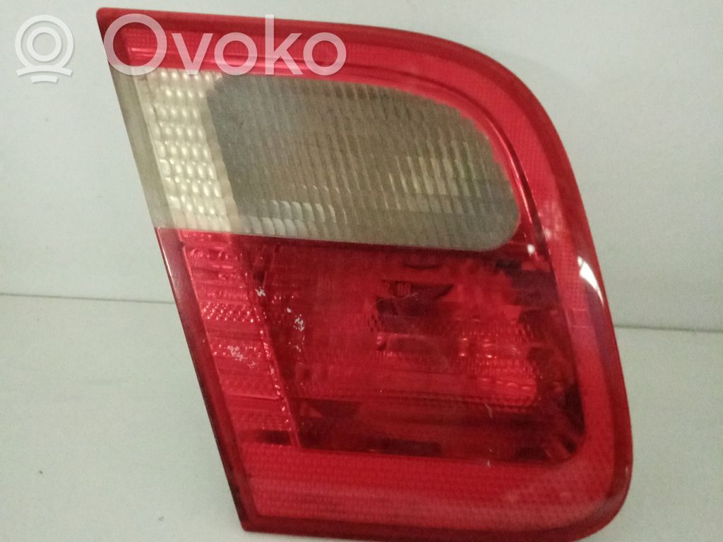 Tailgate rear/tail lights   8364923