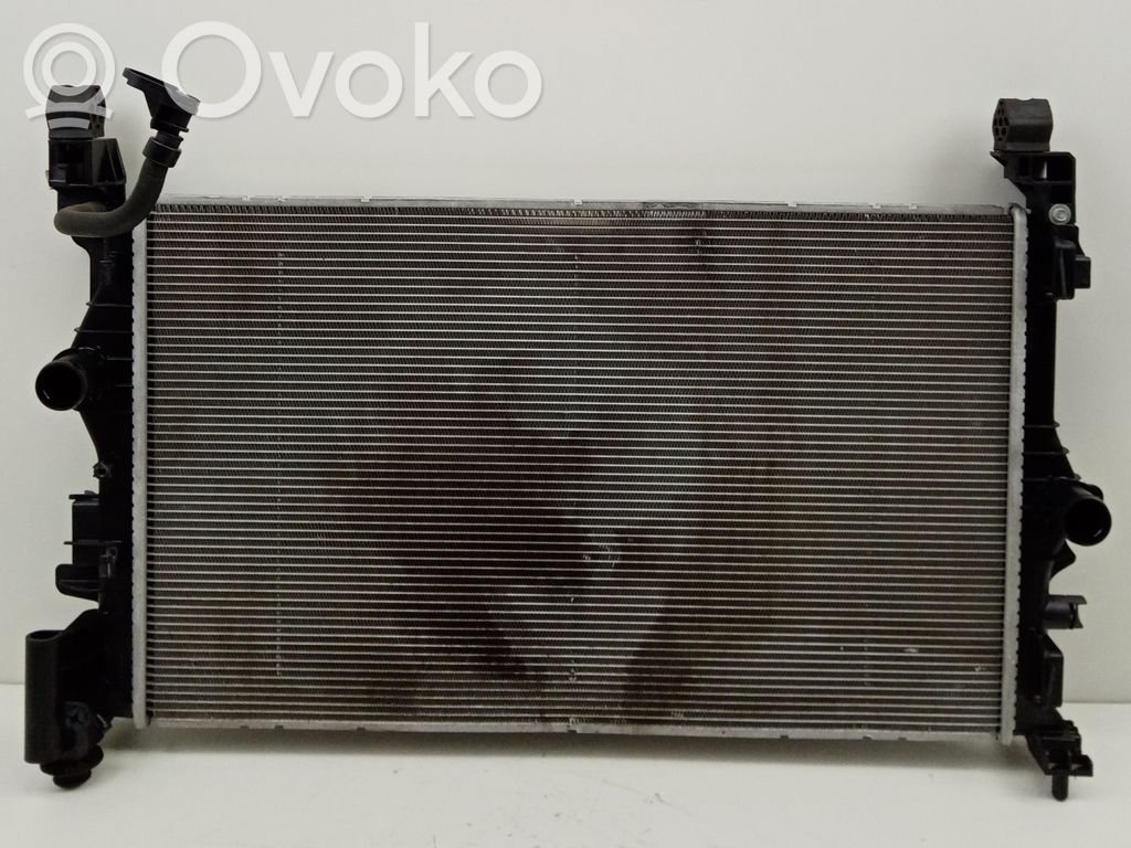 Opel Corsa E Aušinimo skysčio radiatorius 