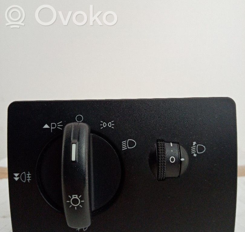 Ford Focus Light switch 