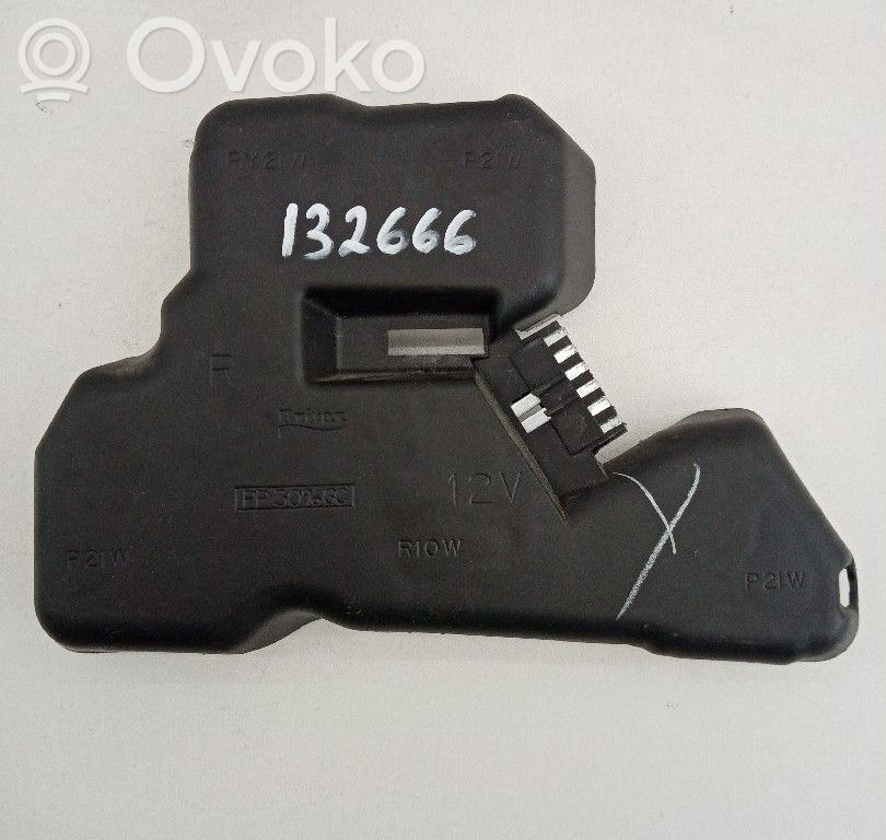 Rover 25 Tail light bulb cover holder 
