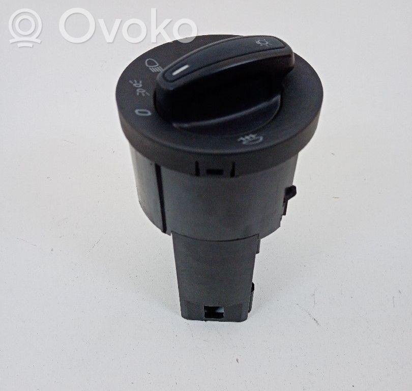 Skoda Rapid (NH) Interruptor de luz 