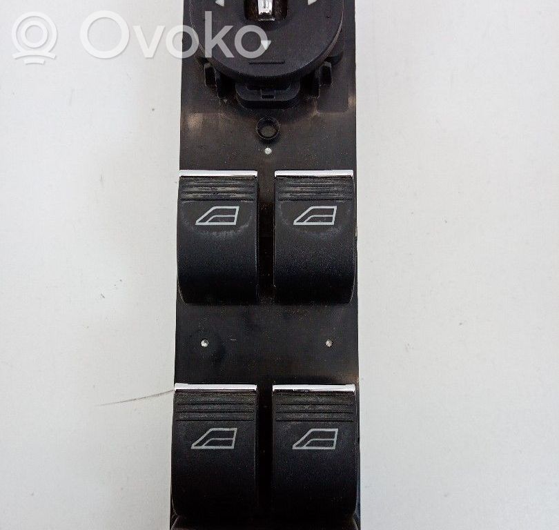 Interrupteur commade lève-vitre   AM5T14A132DB,AM5T14A132DB