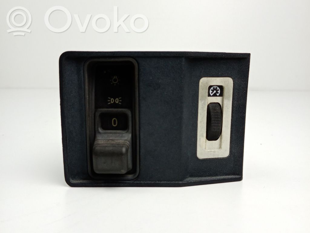 Lukturu slēdzis   38813705