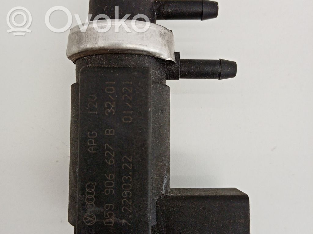 Audi A6 S6 C5 4B Solenoid supapă turbosuflantă 