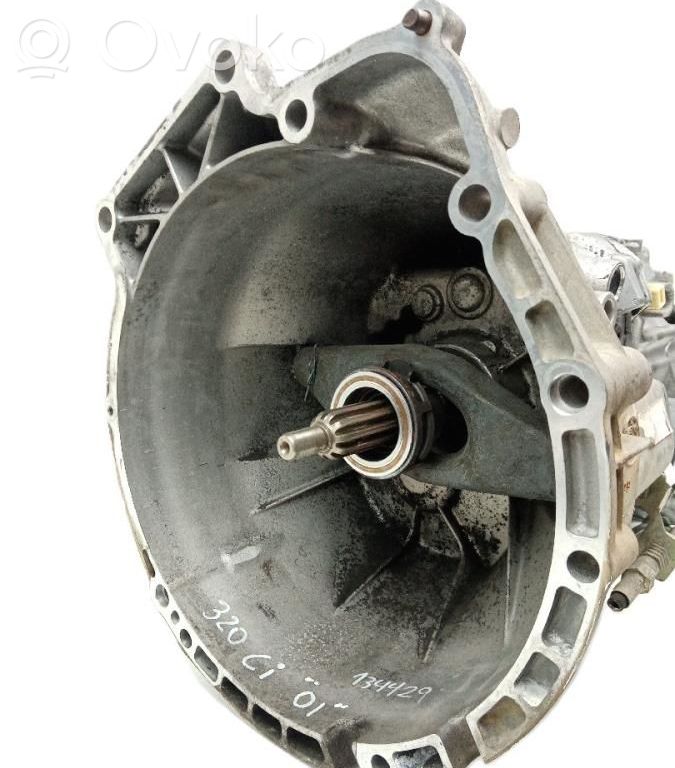BMW 3 E46 Mechaninė 5 pavarų dėžė 