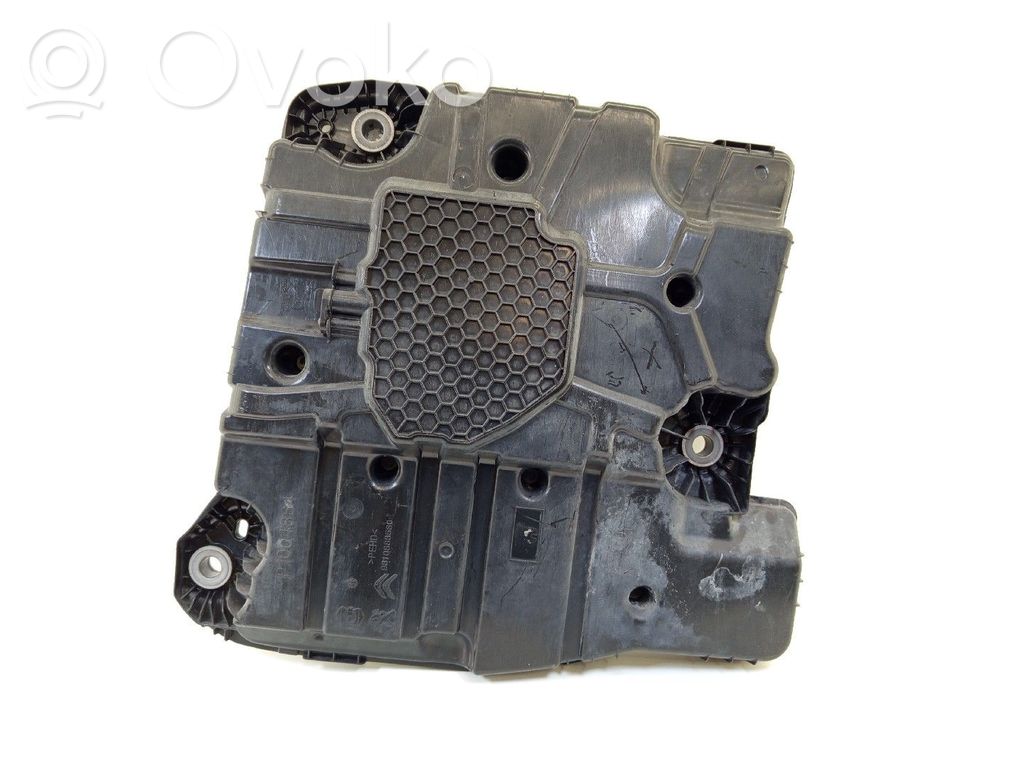 Citroen C3 AdBlue liquid reservoir 