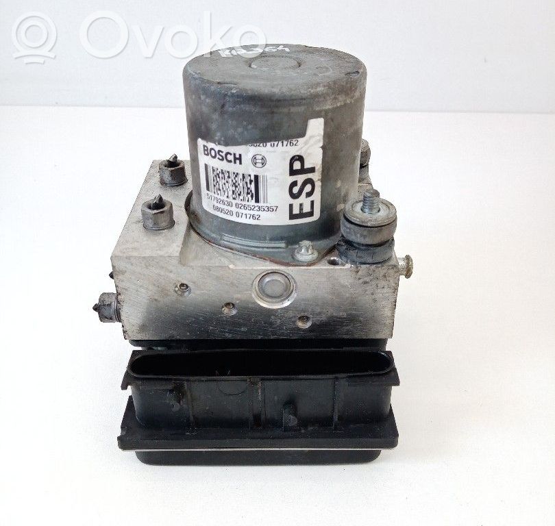 Блок ABS   0265235357,0265950711,0365235357,07162,080520,51792630,BOSCH