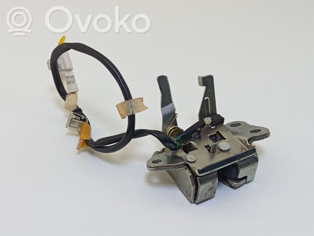 Toyota Yaris Tailgate exterior lock 