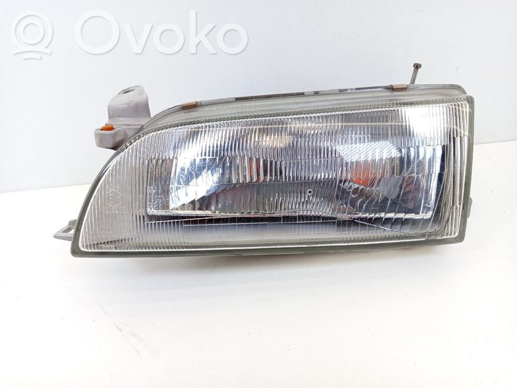 Toyota Corolla E110 Scheinwerfer 