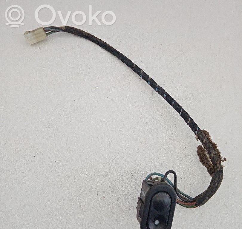 Opel Corsa B Interrupteur commade lève-vitre 