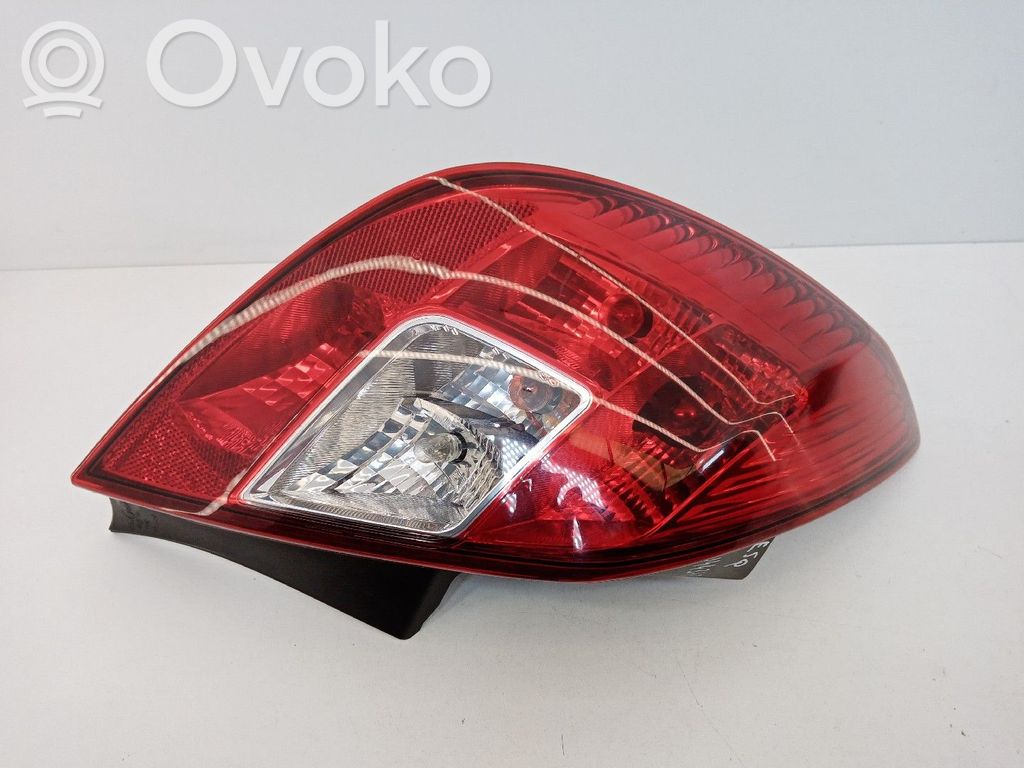 Aizmugurējais lukturis pārsegā   13269050,89318811,VALEO