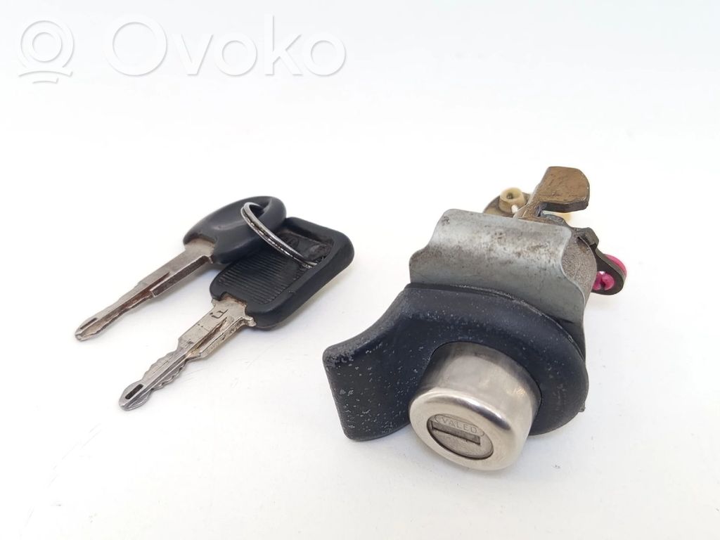 Tailgate lock latch   REF