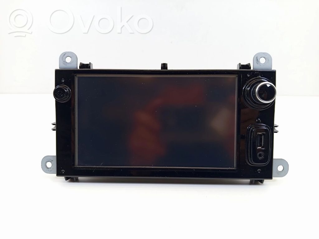 Renault Clio IV Unitate principală radio/CD/DVD/GPS 