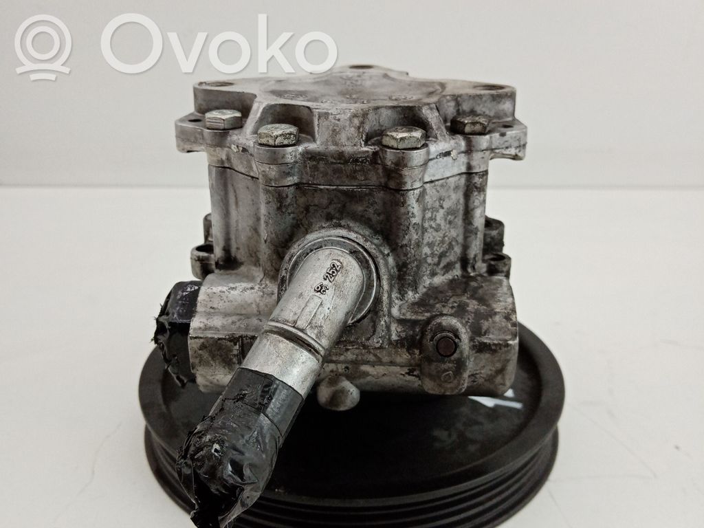 BMW 3 E90 E91 Power steering pump 