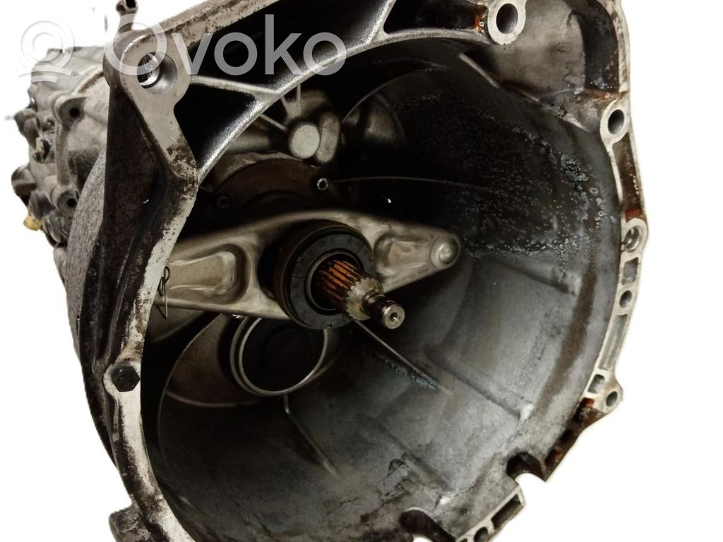 Mechaninė 5 pavarų dėžė   HES,4433132HES,6VEL
