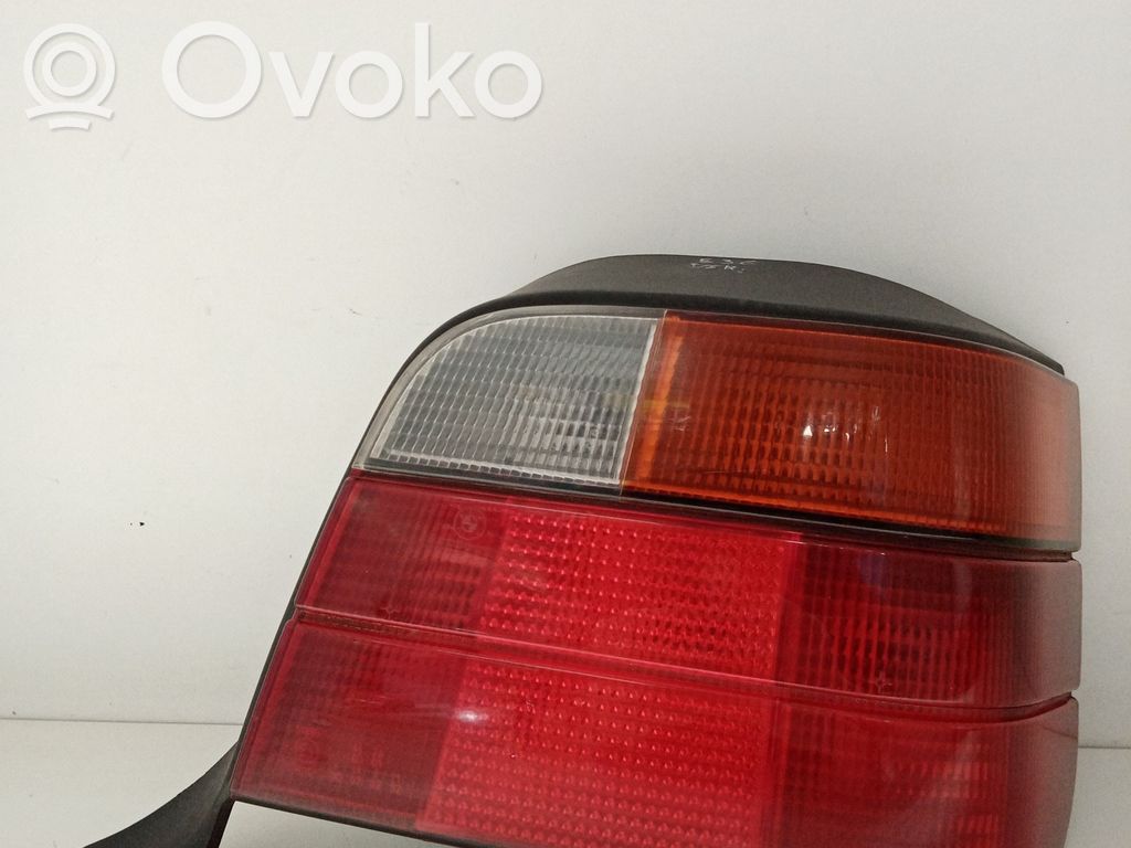 Rear/tail lights   8371936,8371938