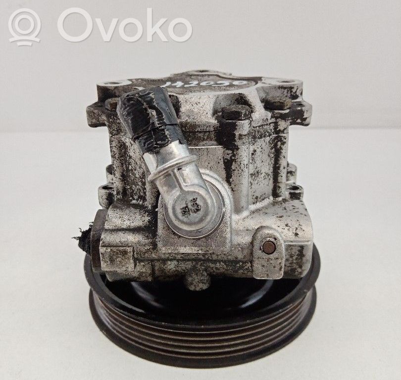 BMW 5 E39 Power steering pump 