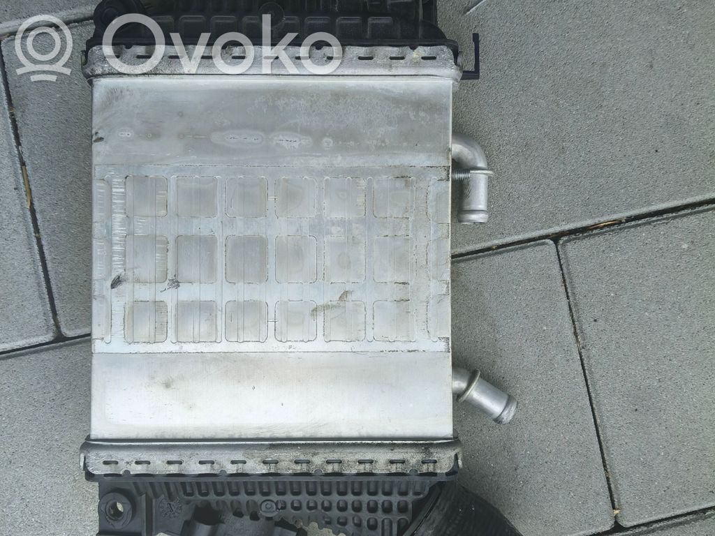 Volkswagen Touareg III Intercooler radiator 