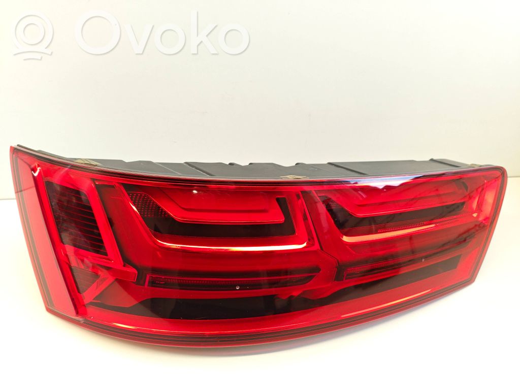 Audi Q7 4M Takaluukun takavalot 
