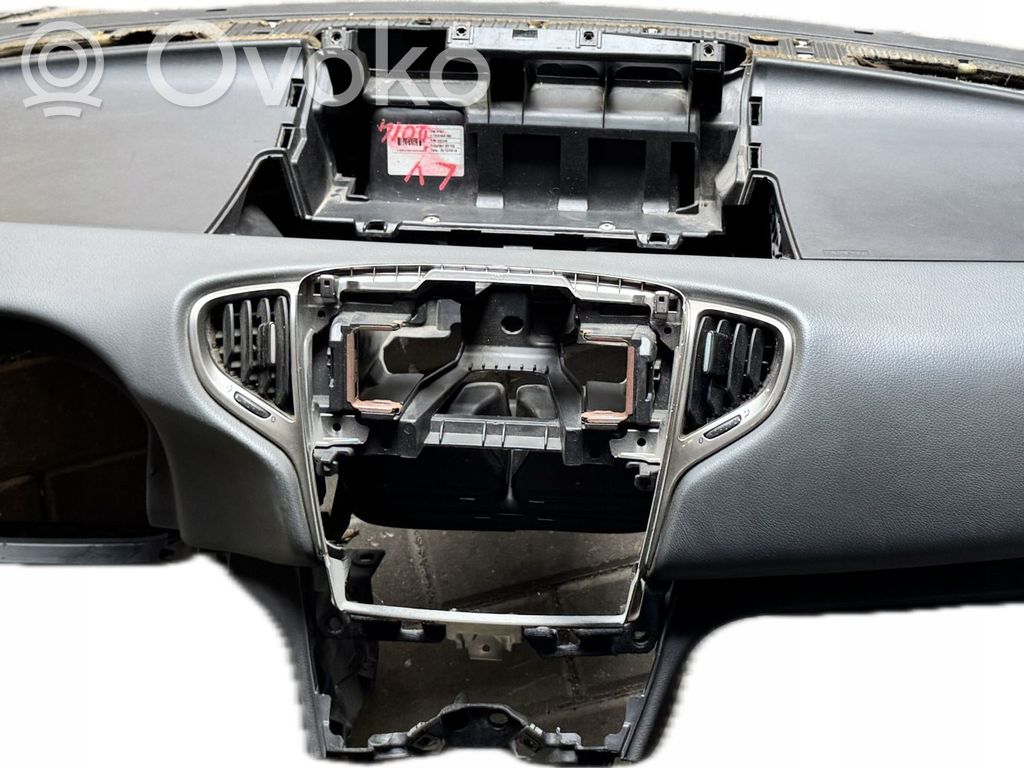 Lancia Ypsilon Panel de instrumentos 