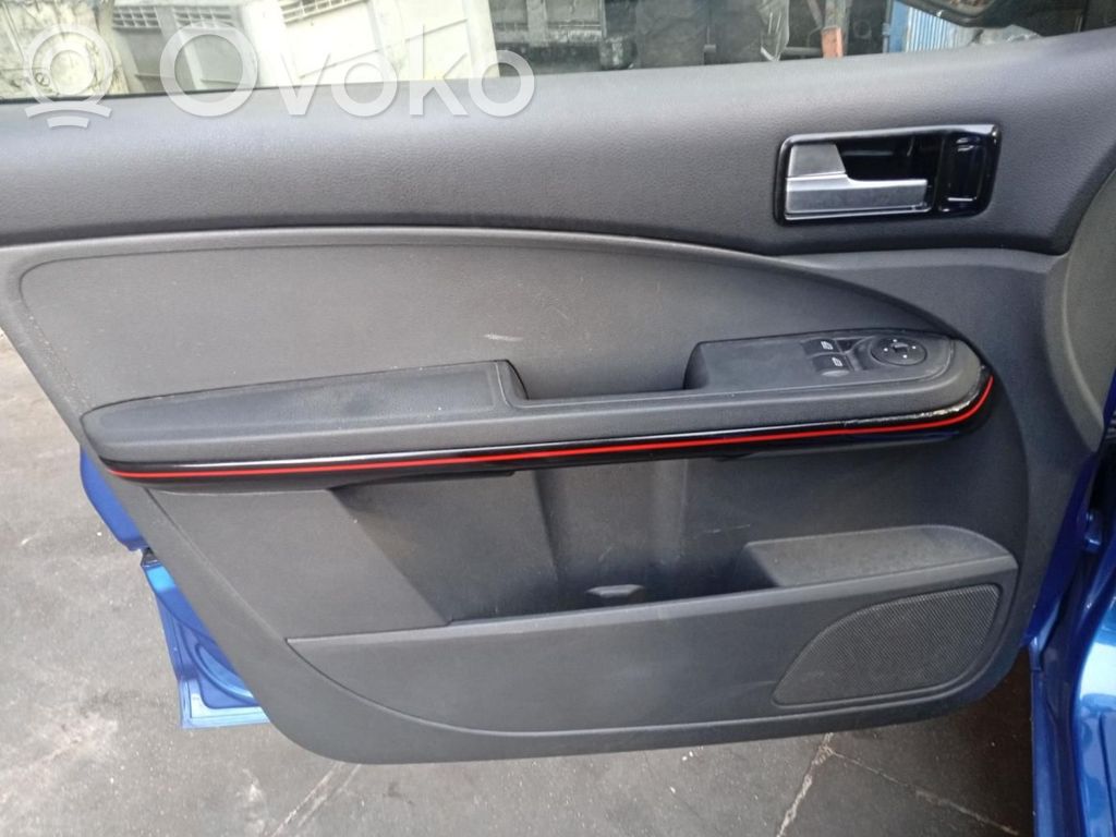 Cerradura de puerta delantera