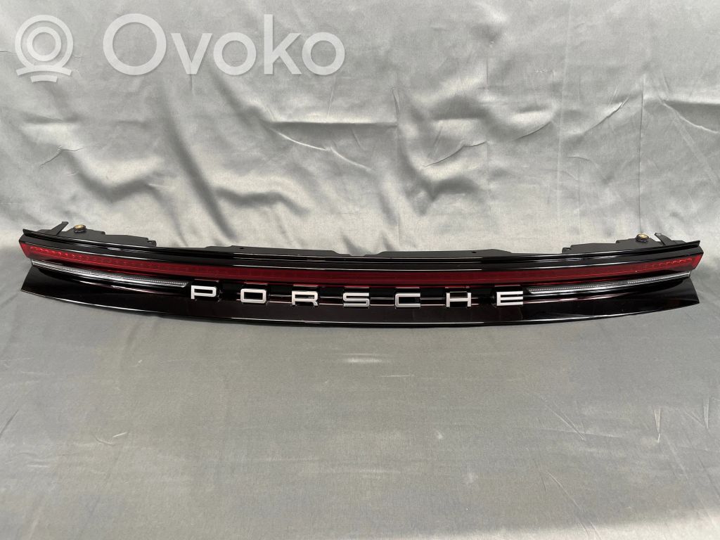 Porsche Panamera (971) Takaluukun takavalot 