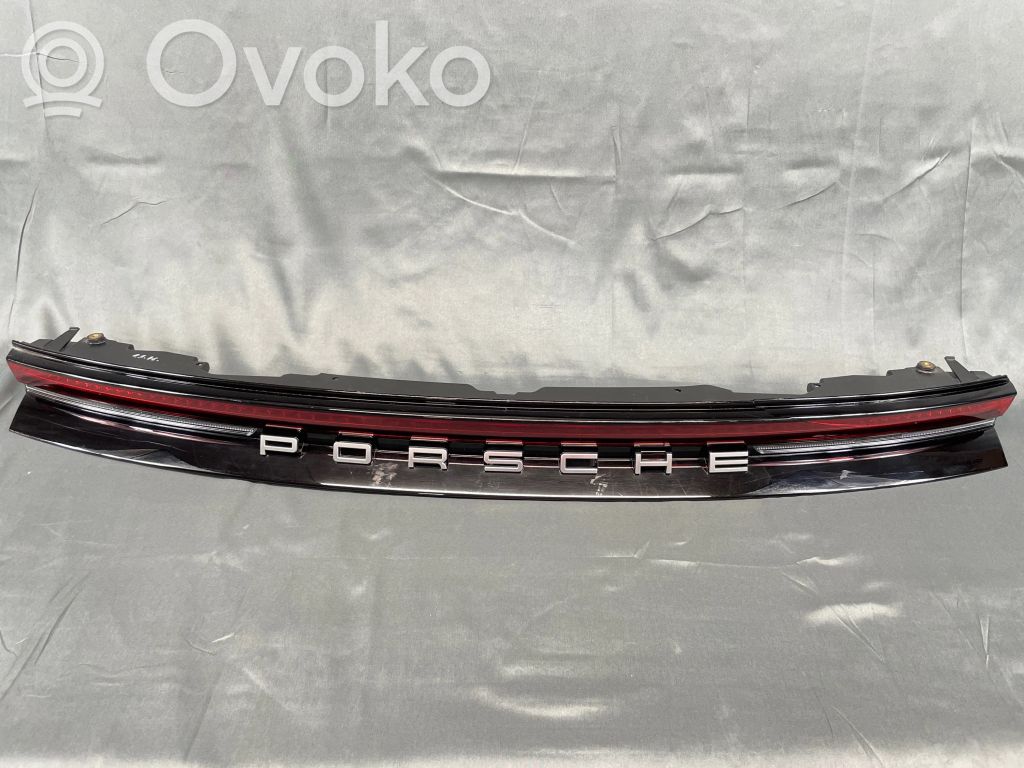 Porsche Panamera (971) Takaluukun takavalot 