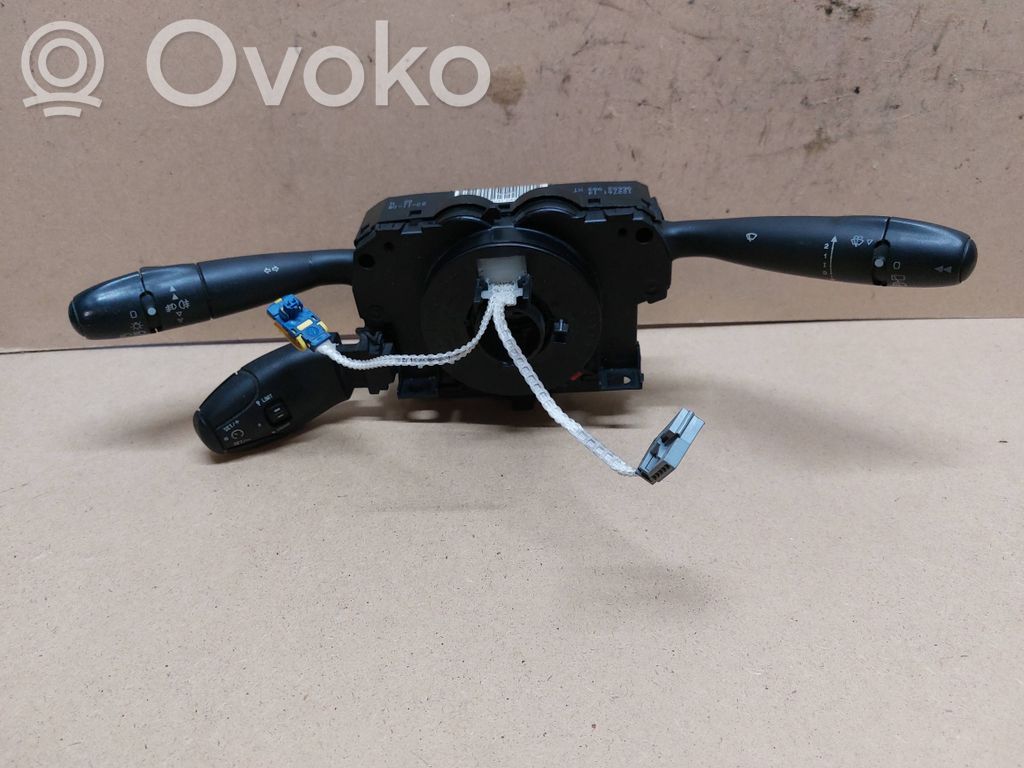 Peugeot 308 Wiper turn signal indicator stalk/switch 
