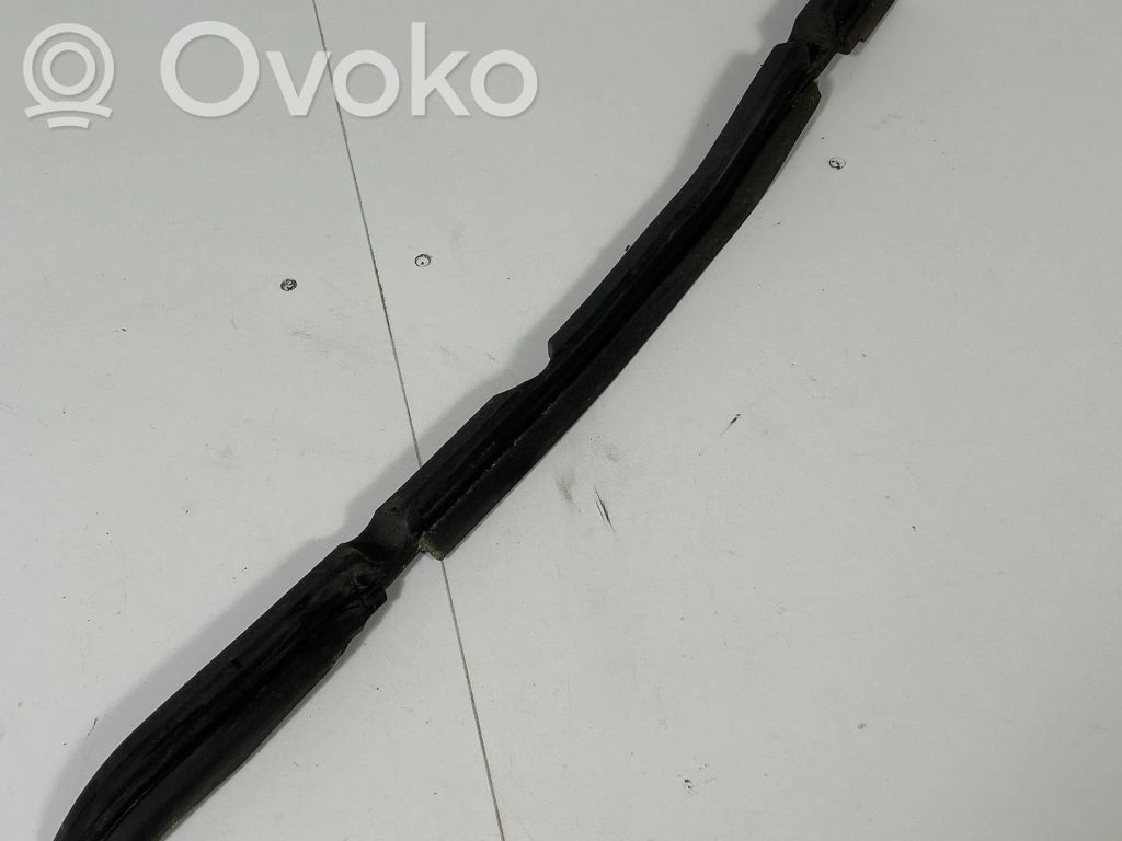 Wygłuszenie / Pianka błotnika przedniego   9132299