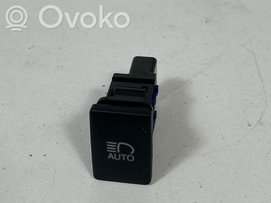 Toyota C-HR I Light switch 