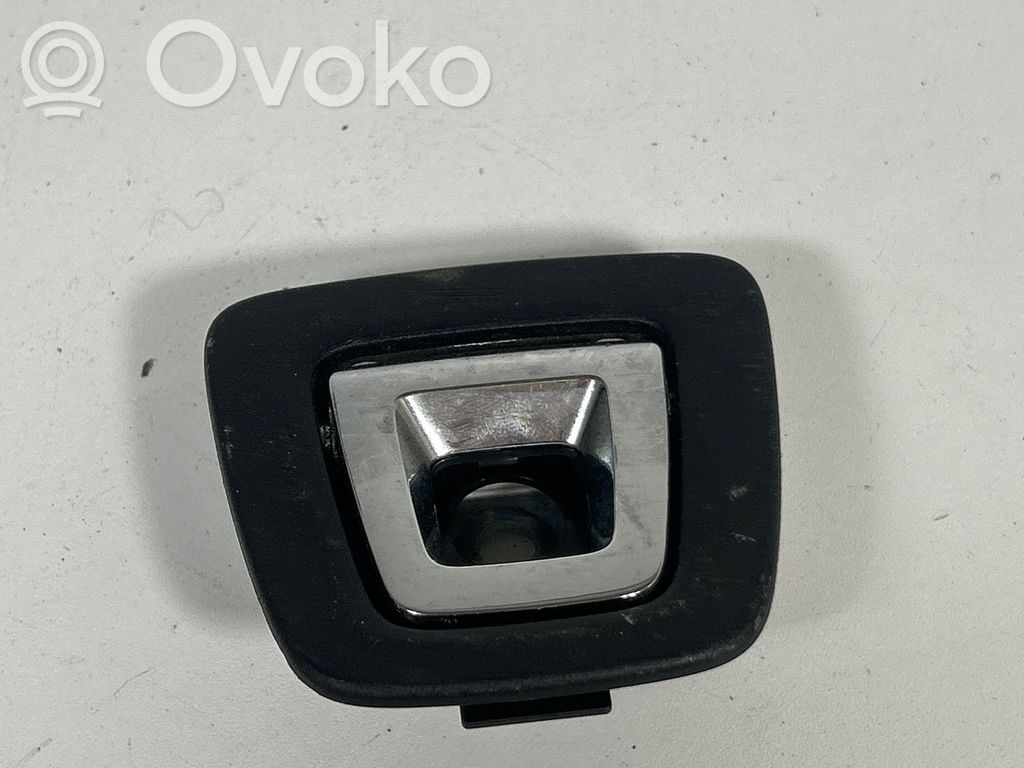 BMW 7 G11 G12 Tie down hook / loop 