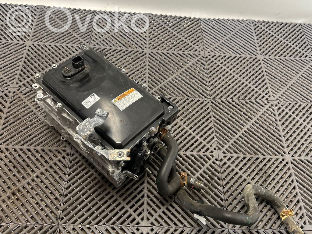 Toyota C-HR I Voltage converter inverter 