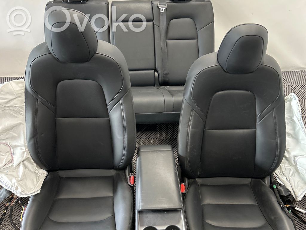 Seat set