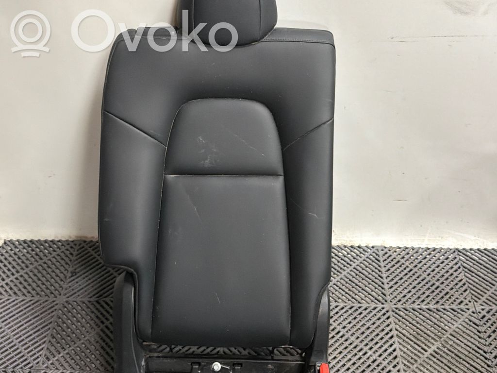 Tesla Model Y Asiento trasero 