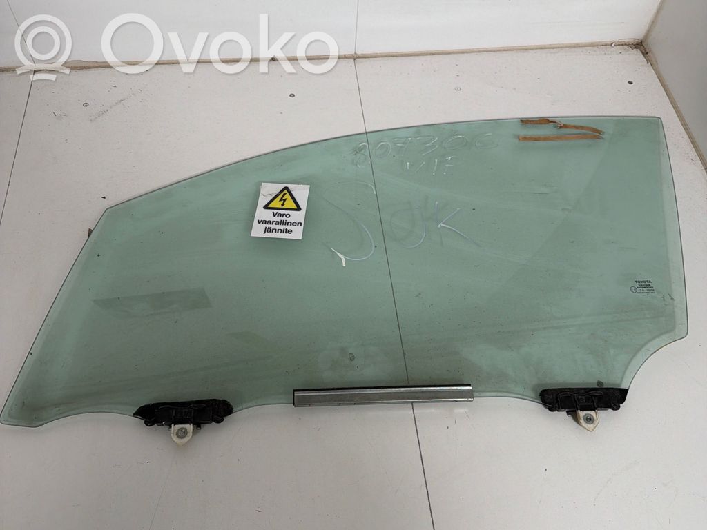 Toyota Corolla E210 E21 Front door window glass four-door 